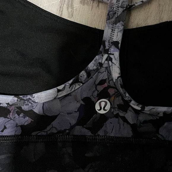 Lululemon flow Y nula bra! 😊❤️😊❤️ - Picture 4 of 5